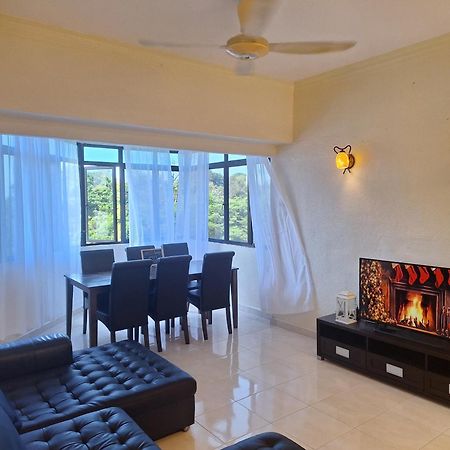 Seaput Srisayang Apartment Batu Feringgi Luaran gambar
