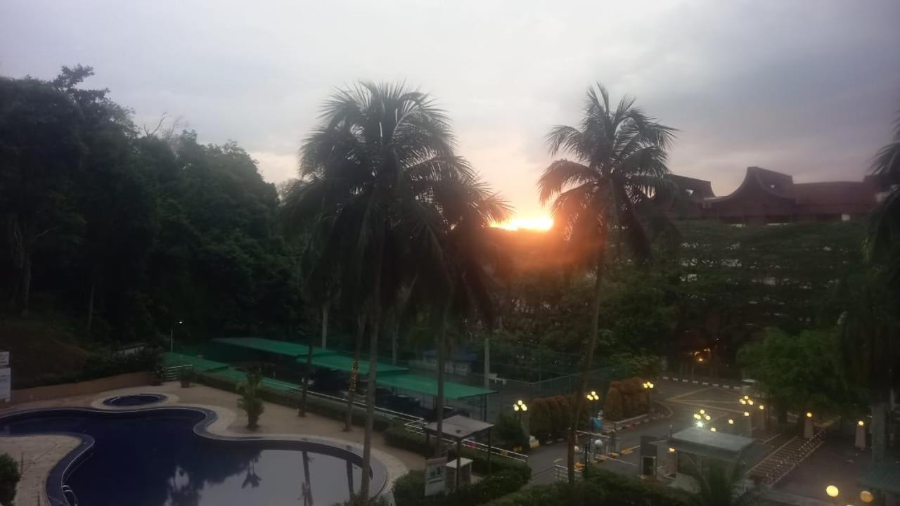 Seaput Srisayang Apartment Batu Feringgi Luaran gambar