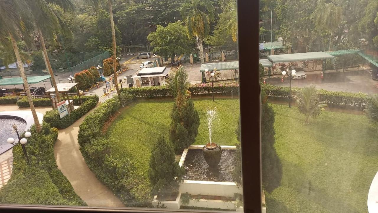 Seaput Srisayang Apartment Batu Feringgi Luaran gambar